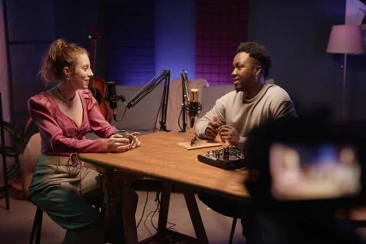Det nya podcastlandskapet: från att lyssna till att titta